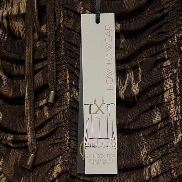 NWT House Of Harlow Patterned Long Sleeve Top - Picture 5 of 9